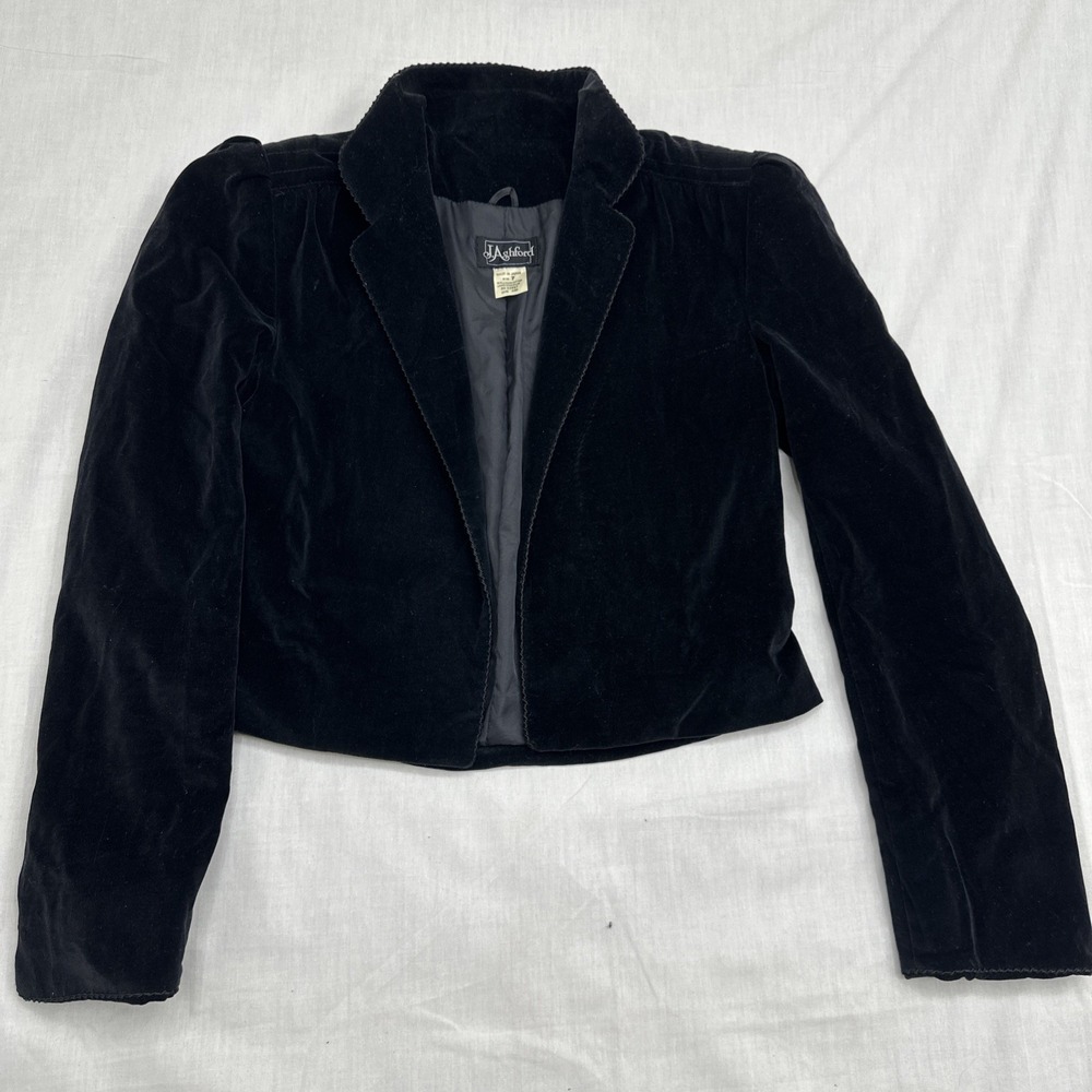 Vintage J.Ashford Juniors Size 7 Black Velvet Open Front Cropped Jacket